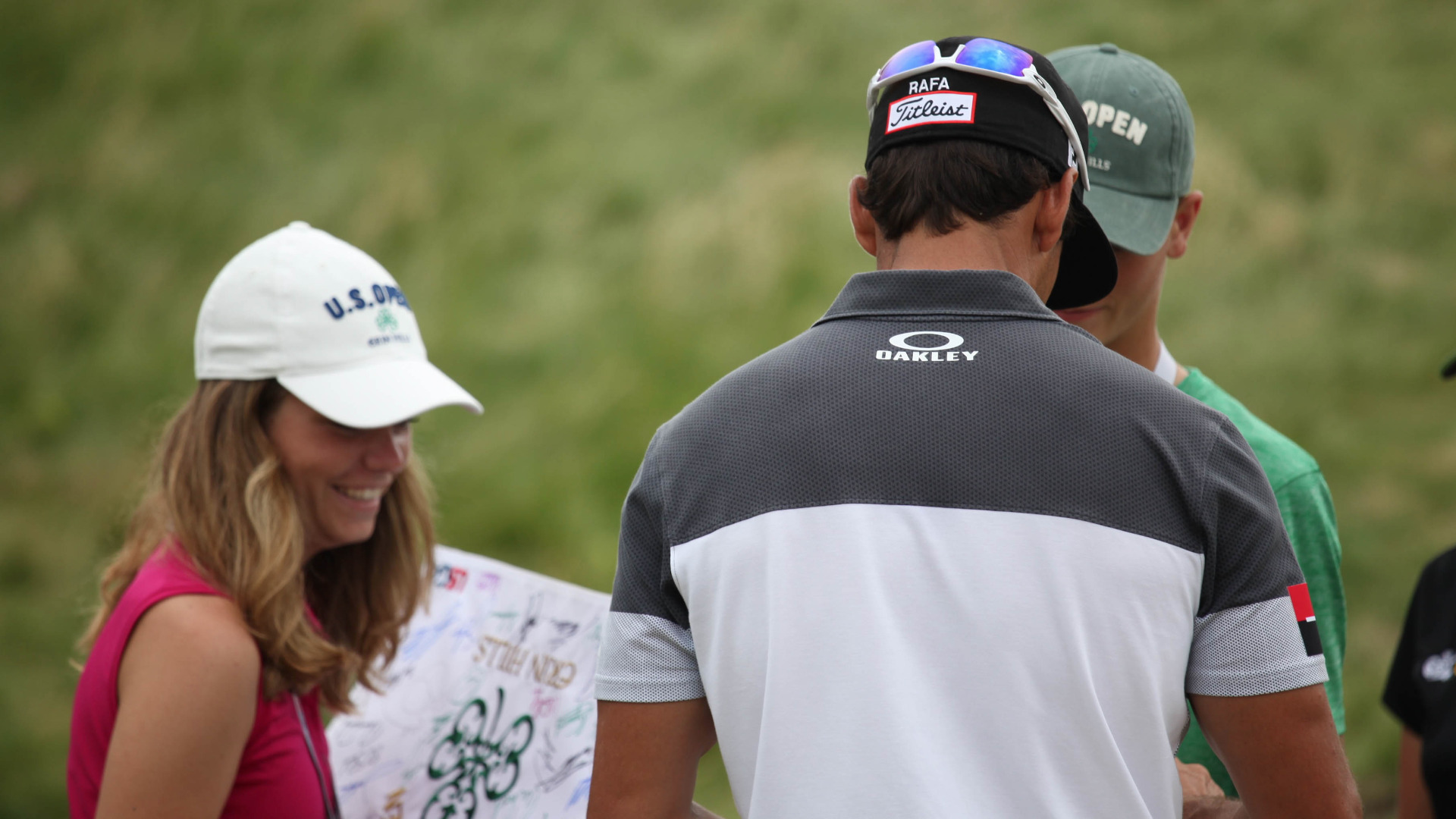 Rafa takes a few minutes to sign autographs for fa...